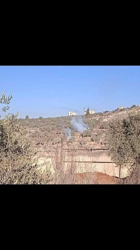 الاحتلال يقوم بأعمال تجريف ويغلق الطرق على جبل صبيح