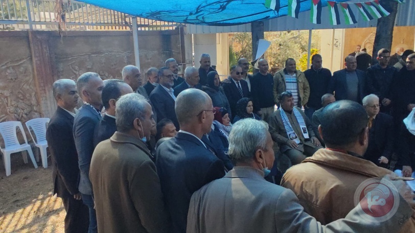 دائرة شؤون اللاجئين تنظم زيارة لمنزل الشهيد أبو عمار