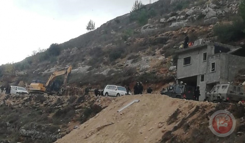 قوات الاحتلال تهدم منزلا قيد الانشاء في نحالين غرب بيت لحم