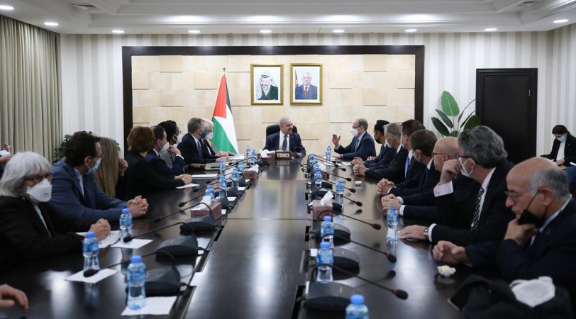 رئيس الوزراء يدعو الكونغرس الأميركي لاتخاذ إجراءات لحماية حل الدولتين