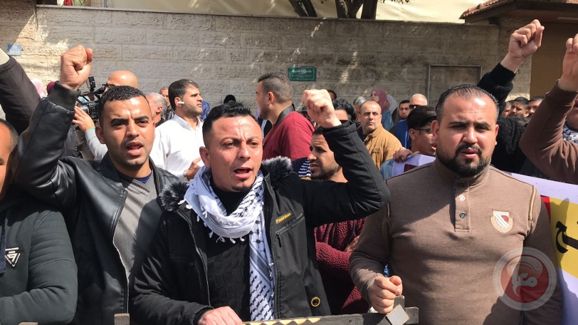 تظاهرة حاشدة بغزة تضامنا مع انتفاضة الاسرى