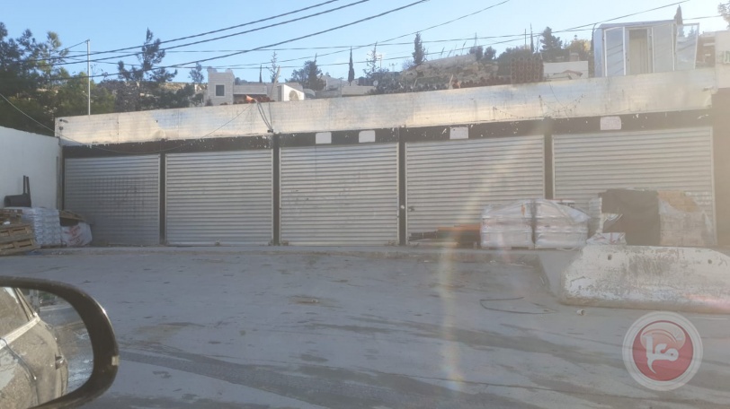 صور.. إضراب شامل في جبل المكبر احتجاجًا على هدم المنازل