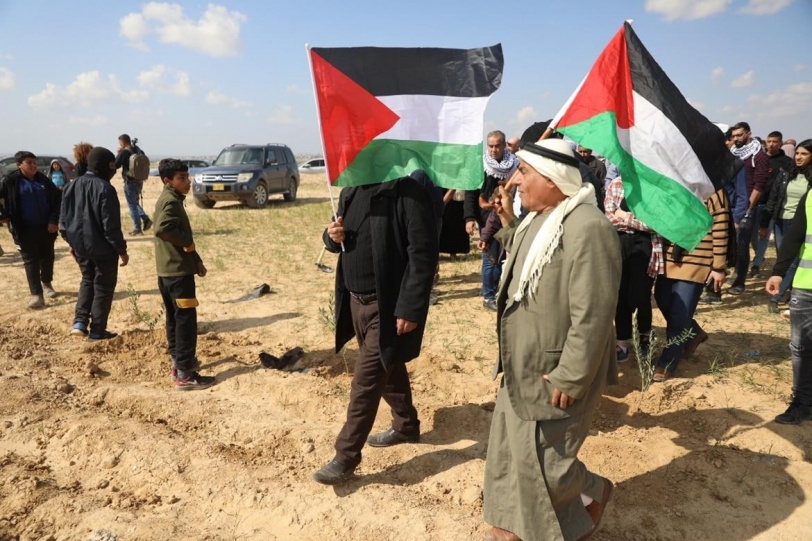 مئات المواطنين يحيون "يوم الأرض" في النقب