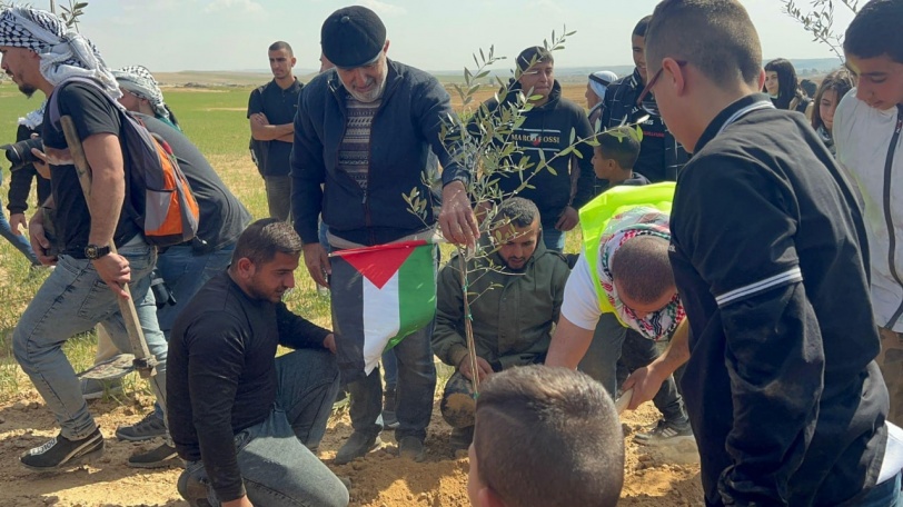 مئات المواطنين يحيون "يوم الأرض" في النقب