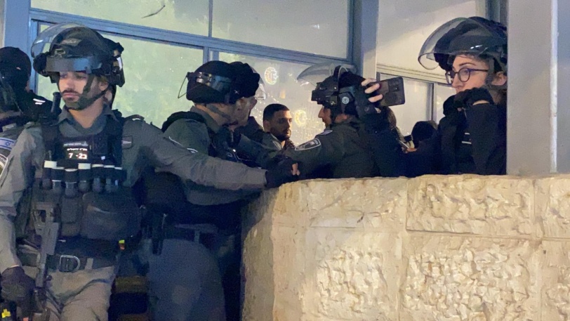 اعتقالات واعتداءات على المقدسيين في باب العامود