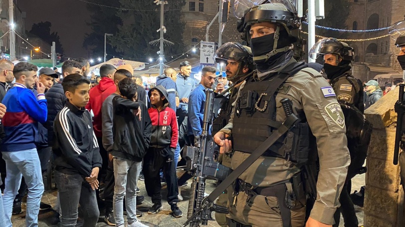 اعتقالات واعتداءات على المقدسيين في باب العامود