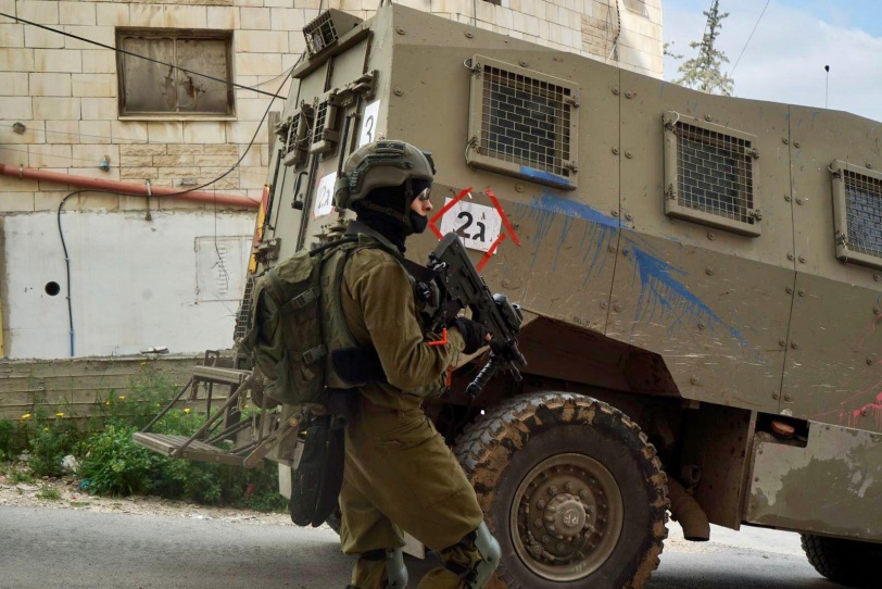 جيش الاحتلال ينسحب من جنين..شهيد واعتقالات ومسح منزل منفذ عملية تل أبيب