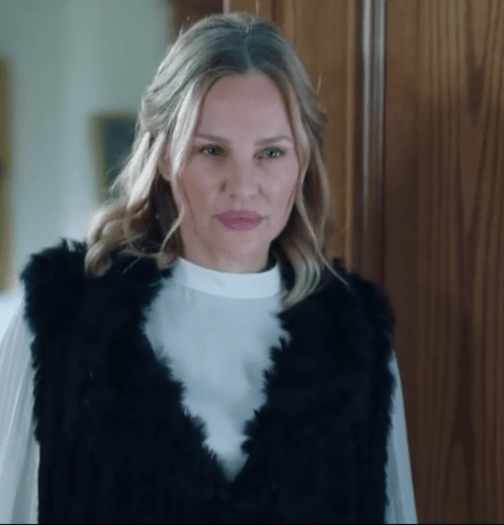 شيرين رضا تطيح بالرجال في خمس أعمال لها قبل مسلسل شغل في العالي