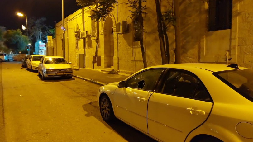 صور- مستوطنون يحطّمون مركبات في القدس