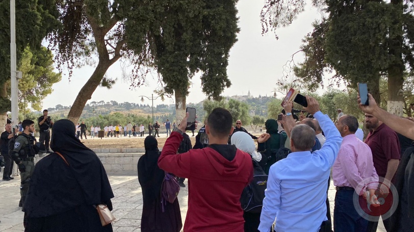 اخراج المعتكفين والمصلين- المتطرف بن غفير يقتحم الاقصى