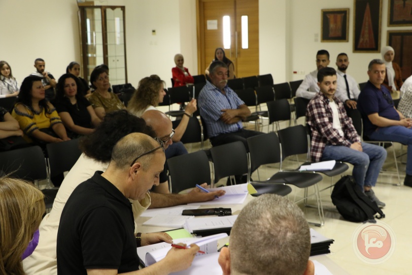جامعة دار الكلمة تناقش مشاريع تخرج طلبة برنامج الأدلاء السياحيين الفلسطينين