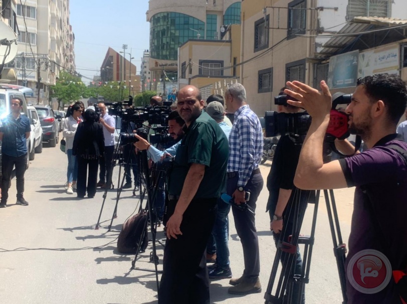 عشرات الصحفيين يشاركون في وقفة لمحاكمة الاحتلال على جرائمه