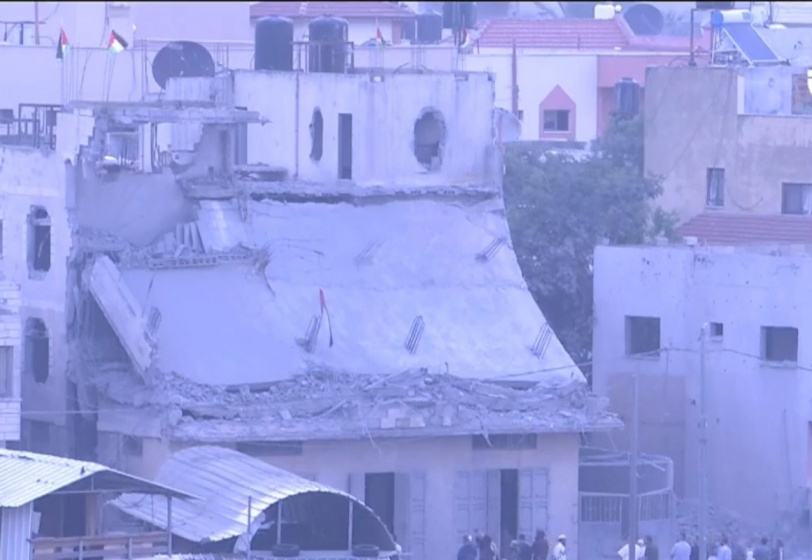 قوات الاحتلال تفجر منزل منفذ عملية تل ابيب ضياء حمارشة 
