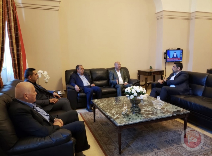 د. ابو هولي يبحث مع رئيس لجنة الحوار اللبناني – الفلسطيني التحديات التي تواجه قضية اللاجئين والاونروا
