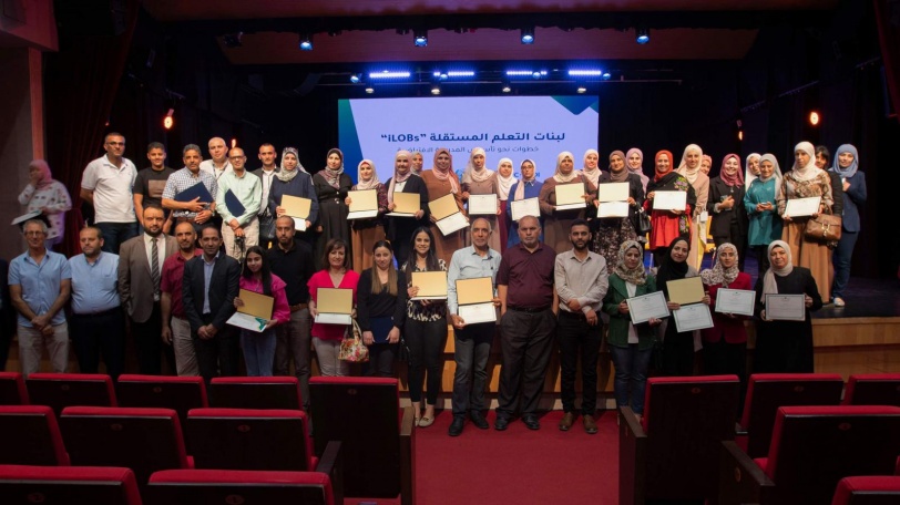 خطوات نحو تأسيس المدرسة الافتراضية- تجربة لبنات التعلم المستقلة في فلسطين