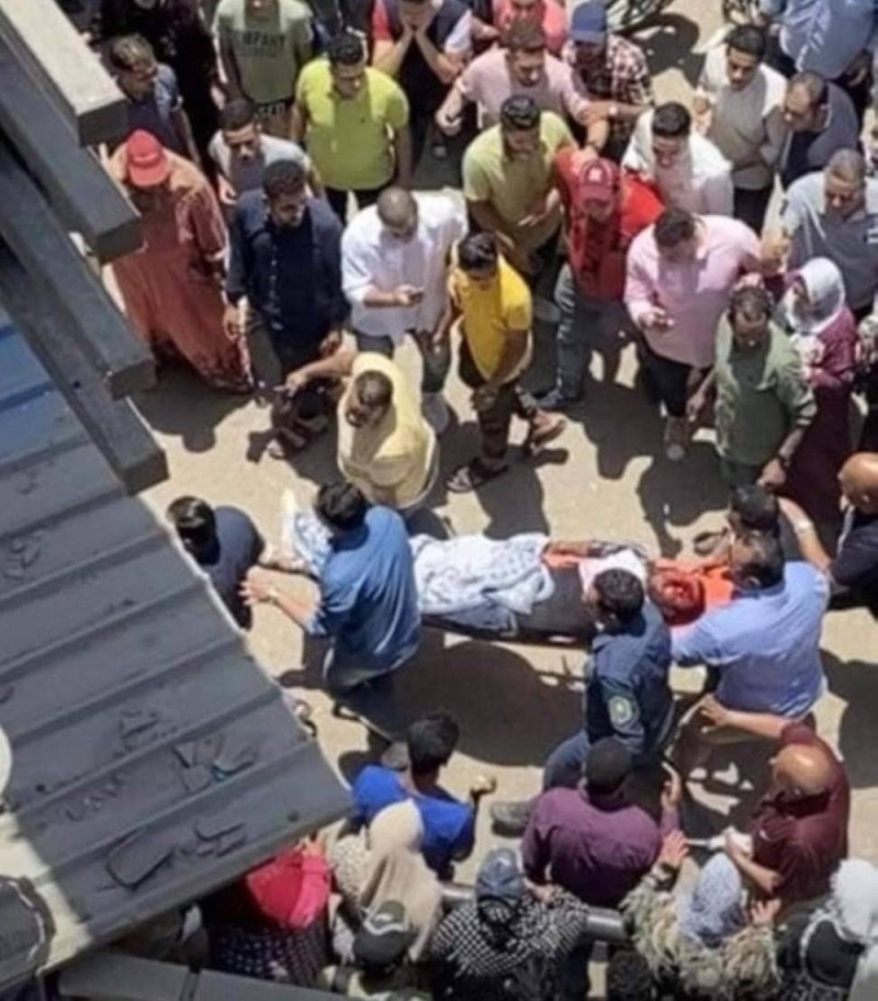 طالب يذبح زميلته أمام بوابة جامعة المنصورة المصرية (صور)