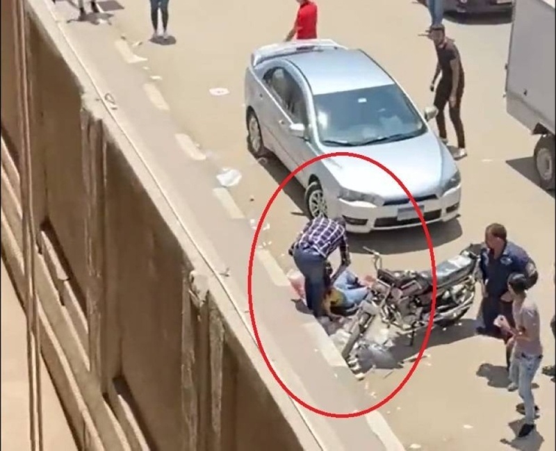 طالب يذبح زميلته أمام بوابة جامعة المنصورة المصرية (صور)