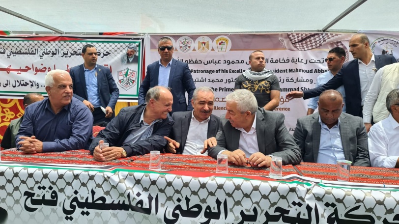 اشتية يفتتح مؤتمر التحدي والصمود في المجاز بمسافر يطا