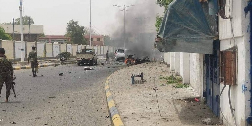 اليمن.. 5 قتلى و12 مصابا في استهداف موكب مدير شرطة لحج
