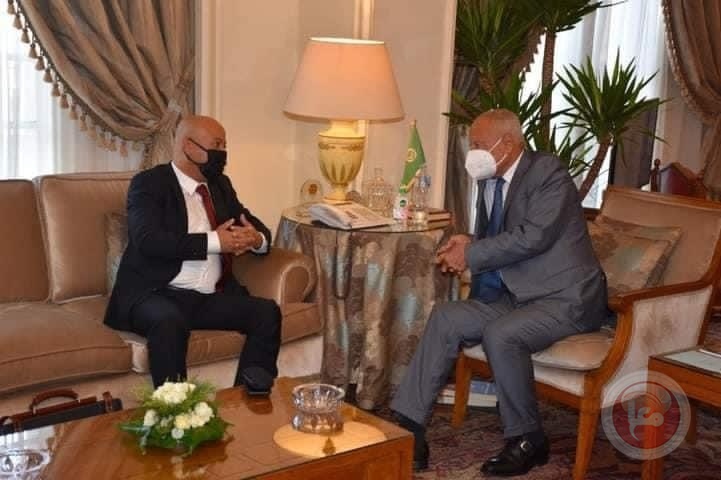أبو الغيط يستقبل رئيس دائرة شؤون اللاجئين 