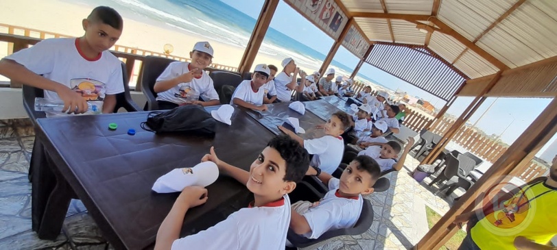 تواصل فعاليات المخيمات الصيفية " أطفال على درب العودة " الذي تنظمها دائرة شؤون اللاجئين