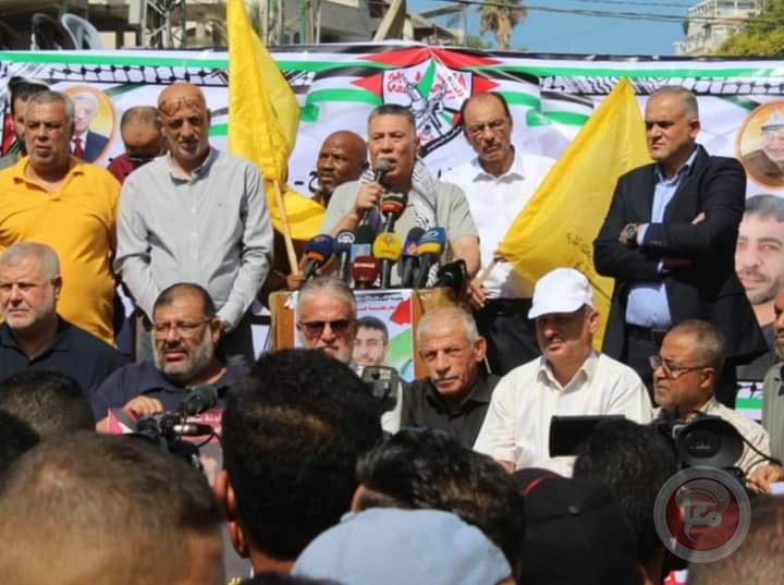 فتح تنظم وقفة دعم وإسناد مع الأسير ناصر أبو حميد في غزة