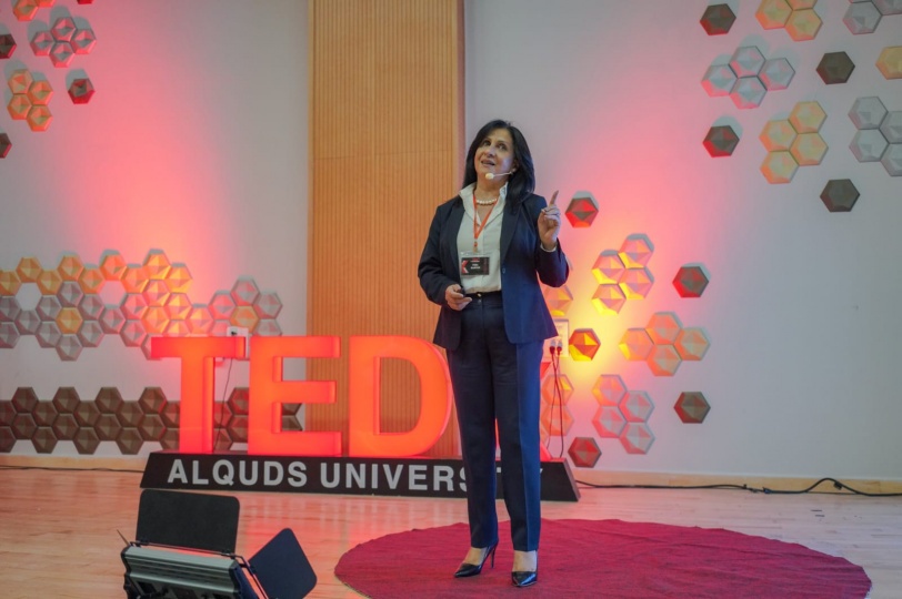 قصص ملهمة وتجارب مشرفة: طلبة جامعة القدس ينظمون مؤتمر TEDx الرابع