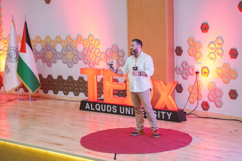 قصص ملهمة وتجارب مشرفة: طلبة جامعة القدس ينظمون مؤتمر TEDx الرابع