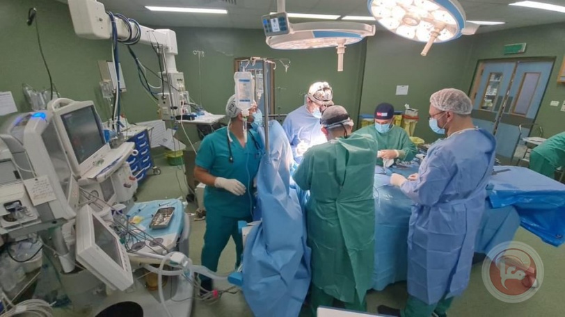  وفد طبي مصري يجري عمليات جراحية دقيقة بمستشفيات غزة