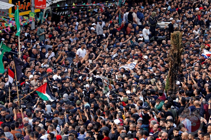 صور- الآلاف يشيّعون جثامين شهداء العدوان على نابلس