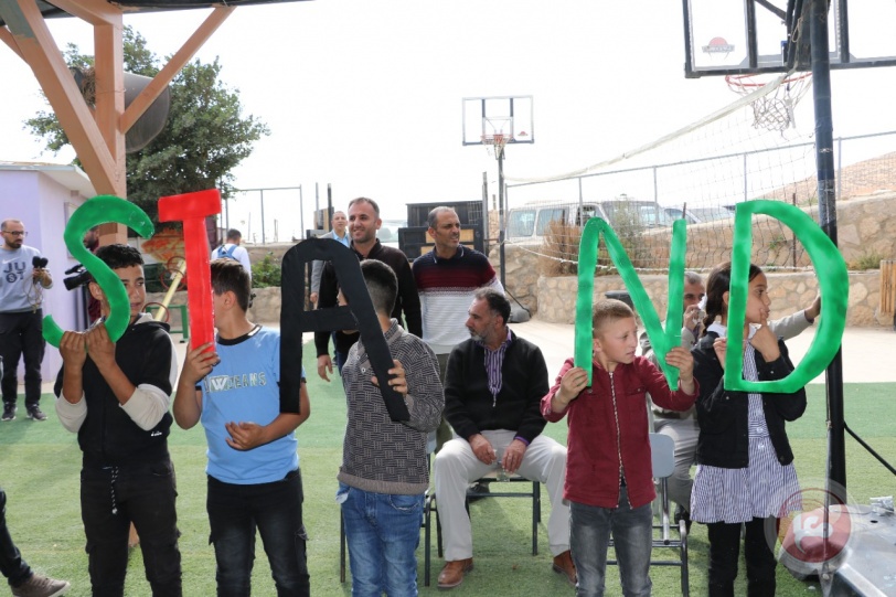 "التربية" تنظم جولة دعم ومناصرة لمدارس يطا المستهدفة من قبل الاحتلال 