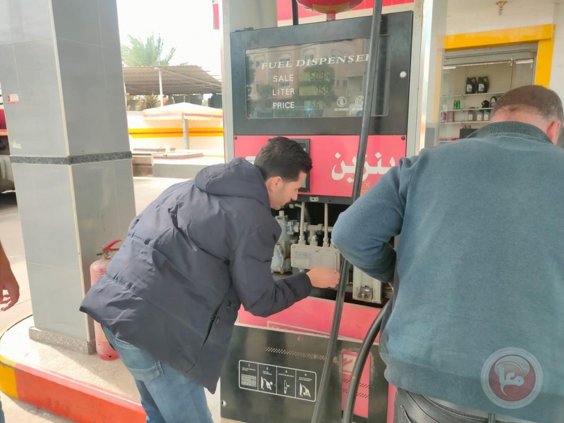 غزة: دائرة القياس تغلق عدد من الآت الوقود لعدم مطابقتها للمواصفات والمقاييس