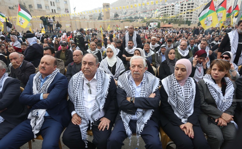 جماهير نابلس تحيي ذكرى إعلان الاستقلال واستشهاد أبو عمار