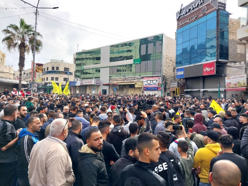 جماهير غفيرة تشيّع جثماني الشهيدين حرز الله وكشك في نابلس