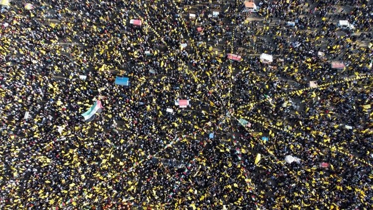 مئات الآلاف يحيون الذكرى الـ 58 لانطلاقة حركة فتح بغزة