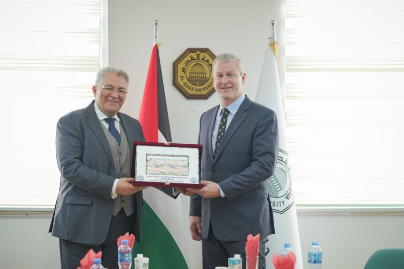 أبو كشك يستقبل رئيس المكتب الأمريكي للشؤون الفلسطينية بالقدس