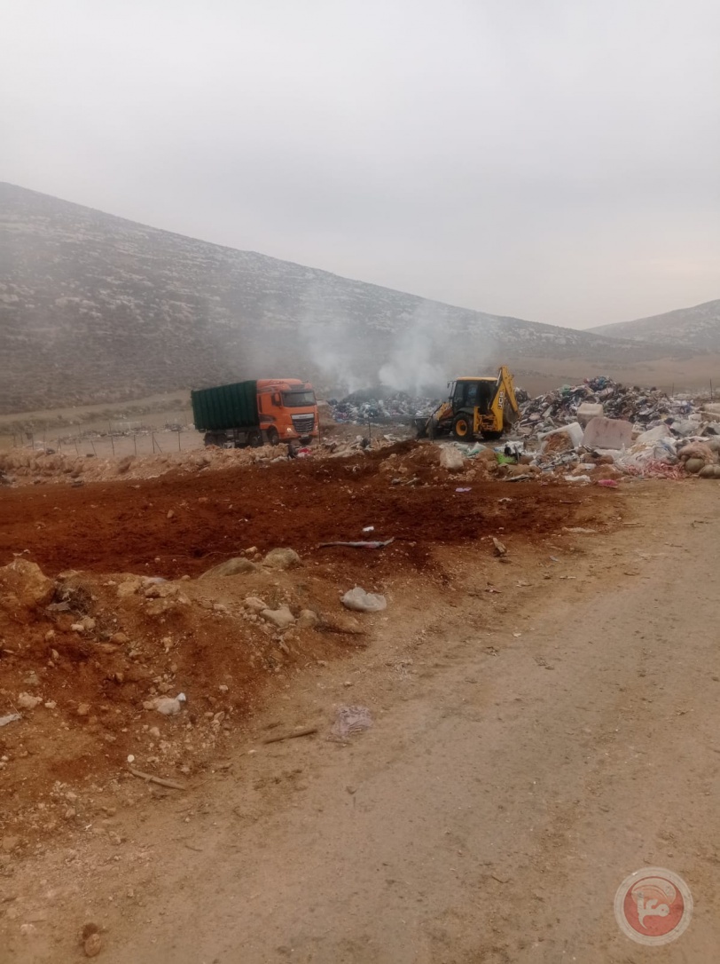 الاحتلال يصادر 3 آليات لبلدية الظاهرية