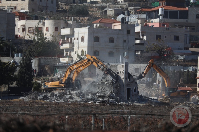 صور: الاحتلال يهدم منزلين في منطقة البقعة شرق الخليل