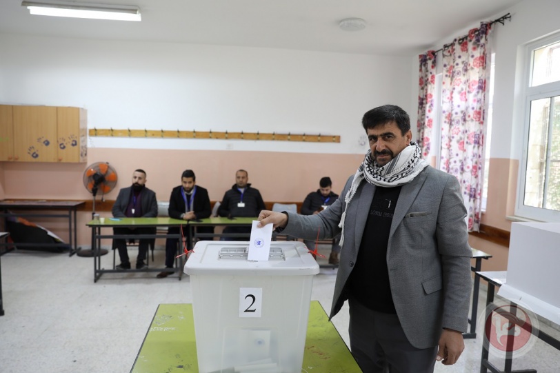 فتح صناديق اقتراع انتخابات غرفة تجارة وصناعة جنوب الخليل