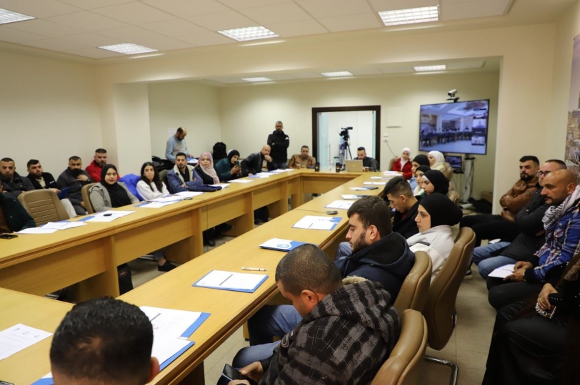 دائرة الشباب تعقد مؤتمر استراتيجيات تطبيق الحد الأدنى للأجور