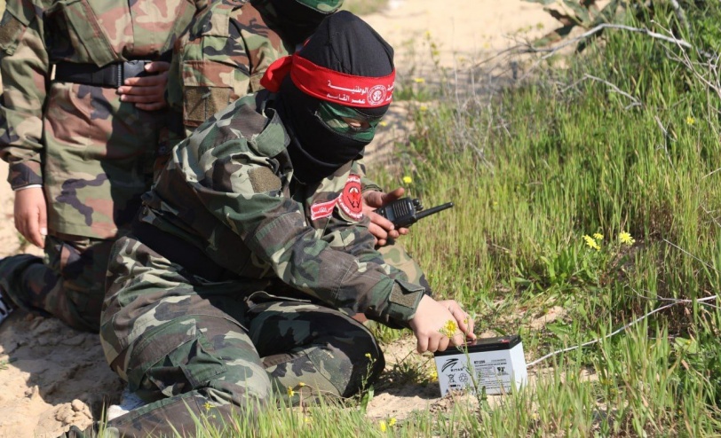  مقاتلات كتائب المقاومة الوطنية في تدريب عسكري (صور)