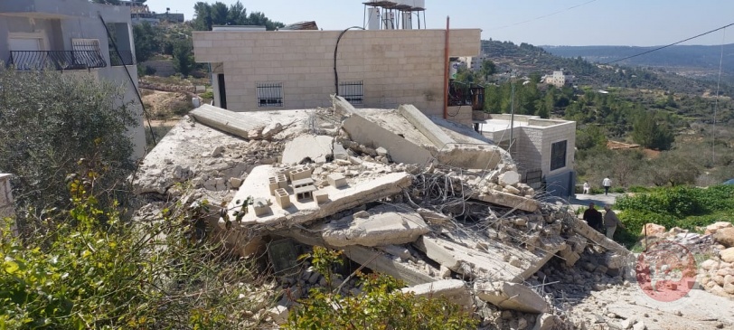 قوات الاحتلال تهدم 3 منازل في الولجة غرب بيت لحم
