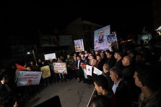 مسيرات ليلية بغزة دعما لجنين والاسرى