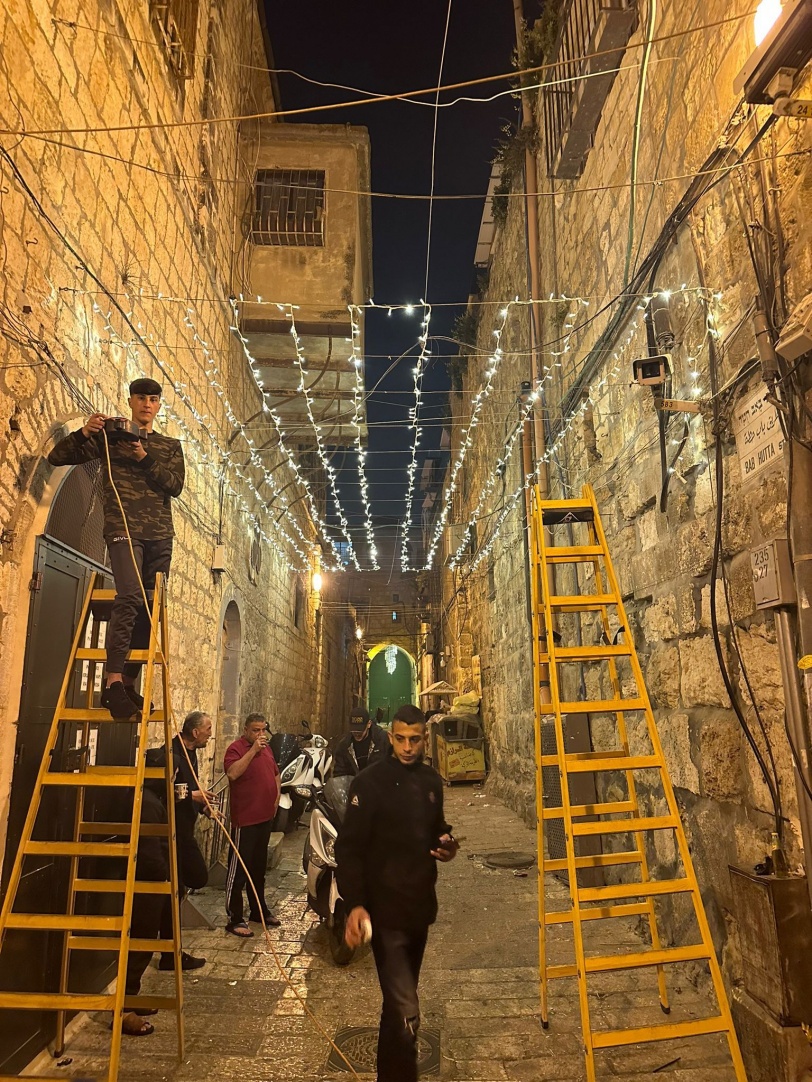 شاهد- استعدادات تجار القدس لاستقبال شهر رمضان الكريم