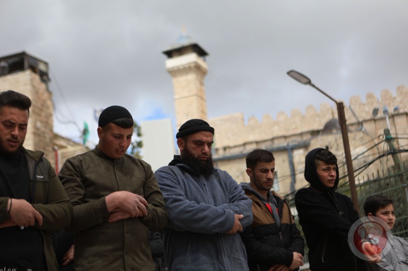 صور- ألآلاف يزورون المسجد الابراهيمي في الجمعة الثانية من رمضان
