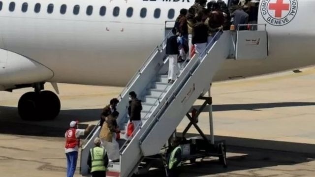 انطلاق عملية لتبادل الأسرى بين الحكومة اليمنية والحوثيين