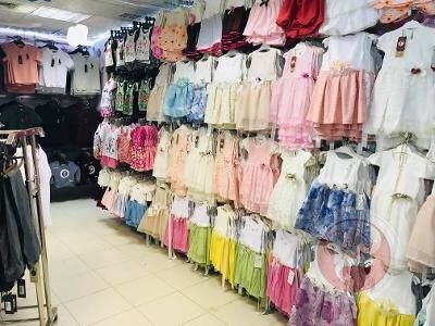 "التضامن" توزع طرودا غذائية و كسوة العيد على 6000 أسرة في نابلس