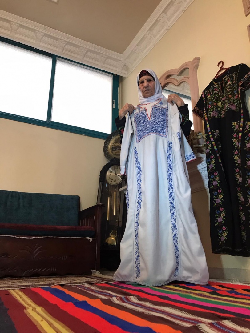 في ذكرى النكبة: مريم النجار تملك ثوبا أكبر من عمر اسرائيل