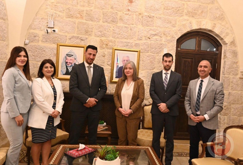 بنك الاستقلال للاستثمار والتنمية ووزارة السياحة والآثار يبحثان أطر التعاون المشتركة