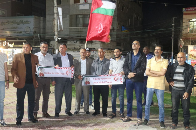 خلال تظاهرات للشعبيّة: استمرار التعتيم على الوضع الصحي للقائد وليد دقة بمثابة إعدام بطيء